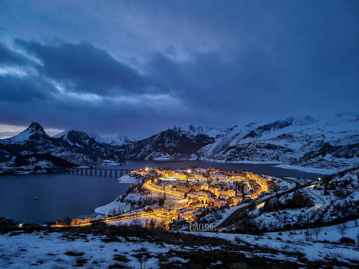 Hostal Sainz Riaño Kültér fotó