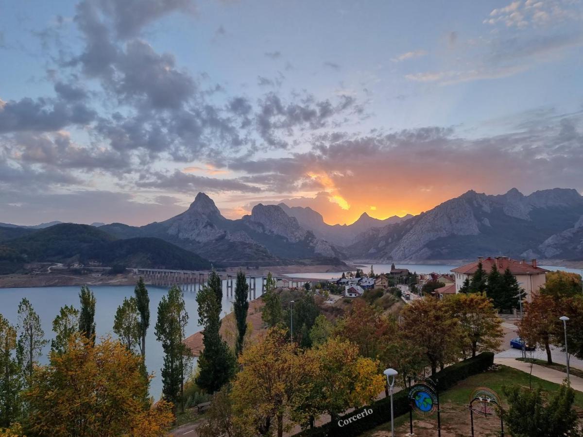 Hostal Sainz Riaño Kültér fotó