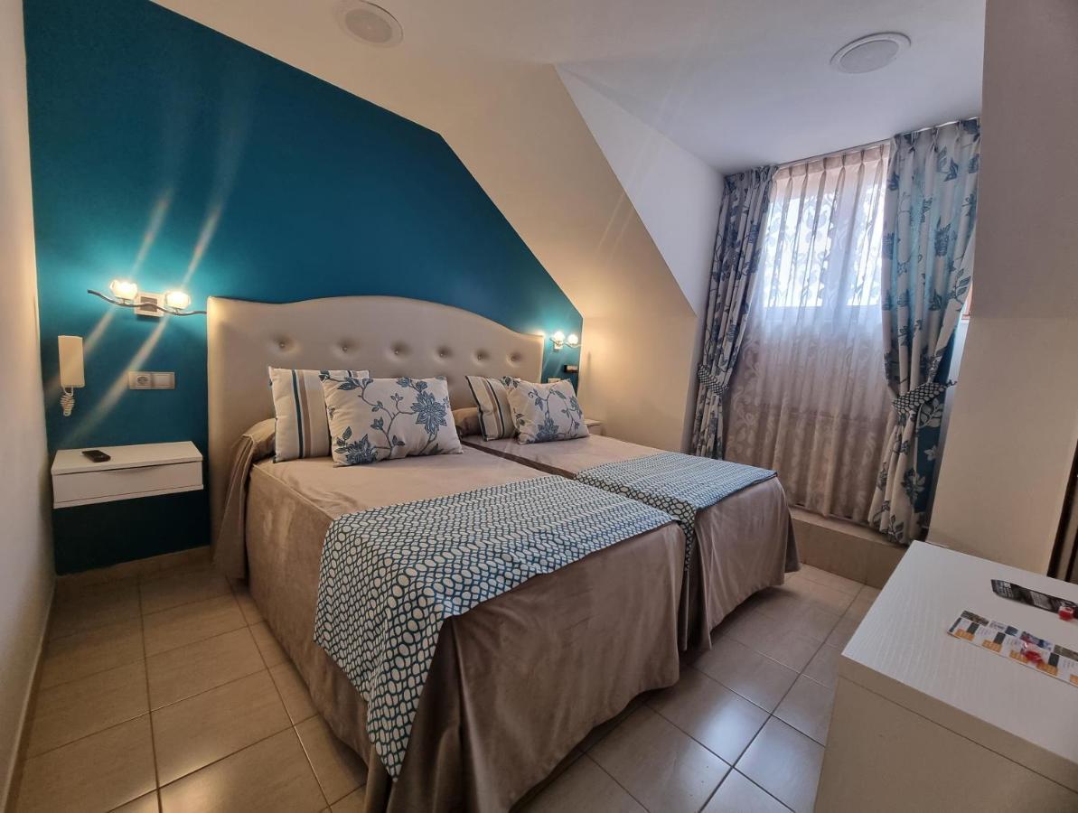 Hostal Sainz Riaño Kültér fotó