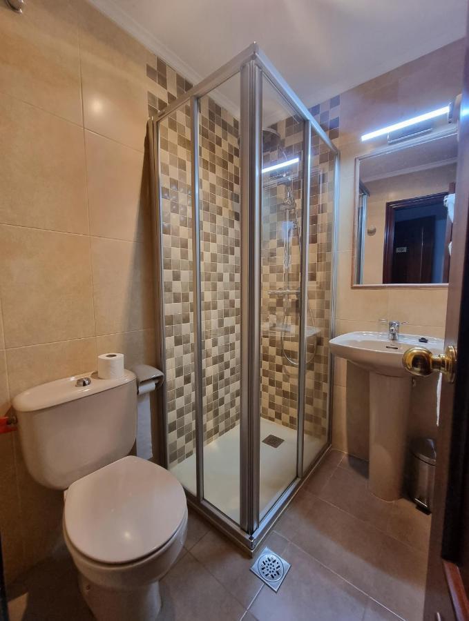 Hostal Sainz Riaño Kültér fotó