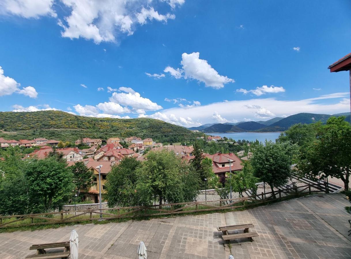 Hostal Sainz Riaño Kültér fotó